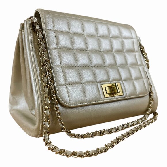 CHANEL Chocolate Bar Soft Gold Chain Bag Shoulder Crossbody 2 Way Metallic CC - Picture 2 of 16
